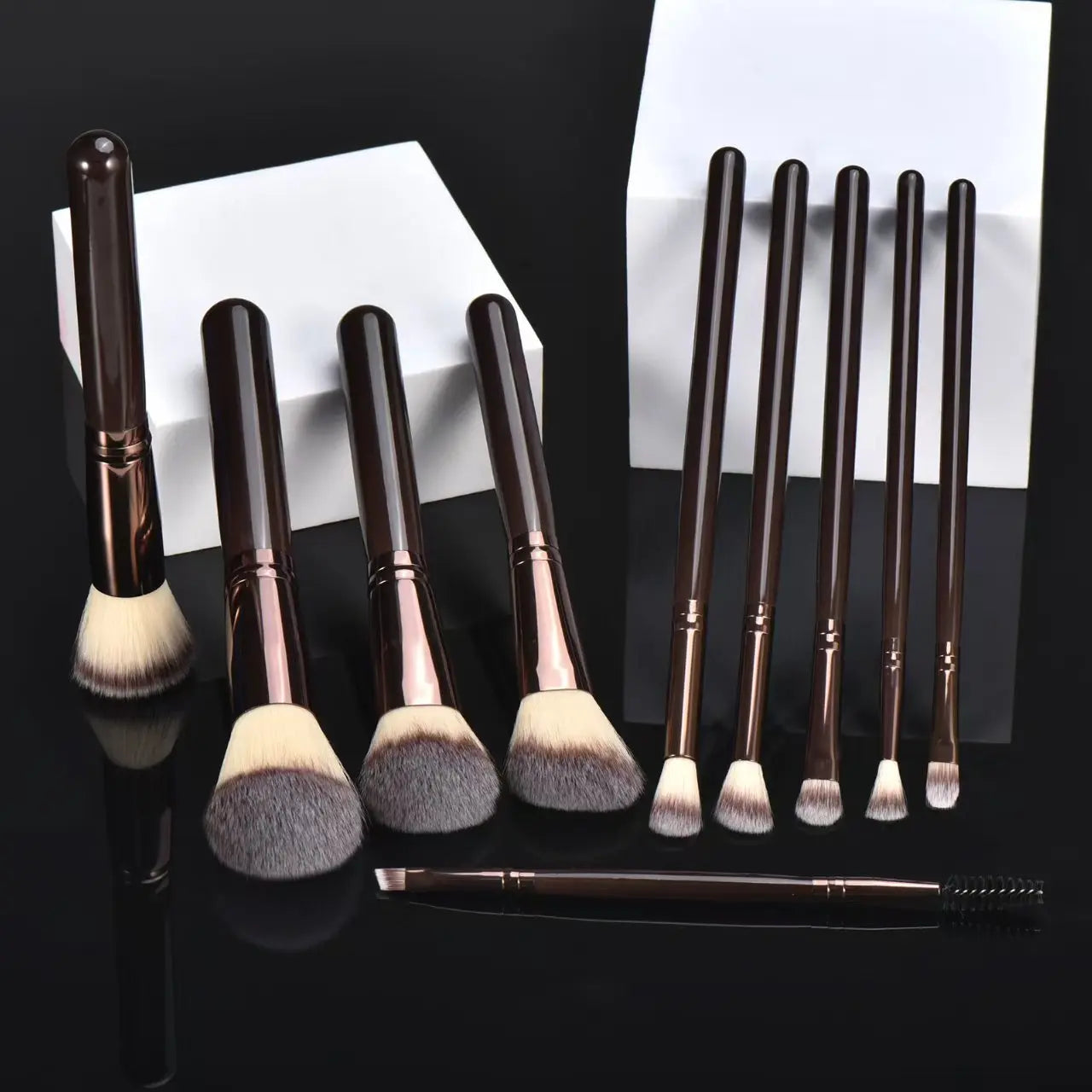 10pcs Brushes Set Complete Set of Foundation Loose Powder Blush Concealer Eye Shadow Professional Set Makeup Tools