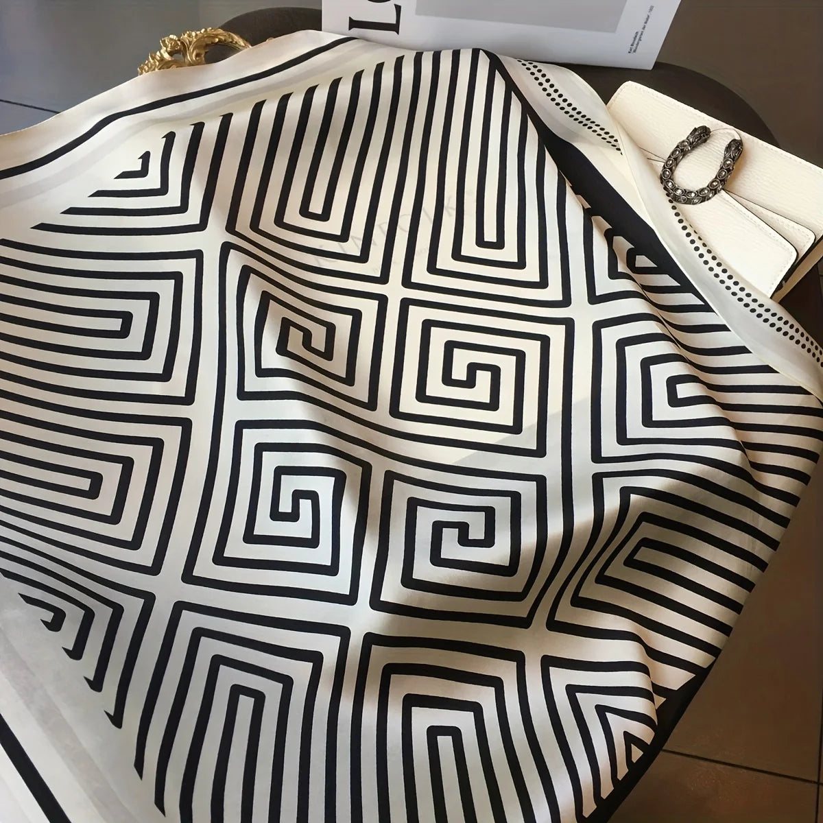 Écharpe/Foulard de style nordique élégant pour toutes les saisons, grand châle carré en fausse soie, étole décorative simple et chic pour adolescentes.