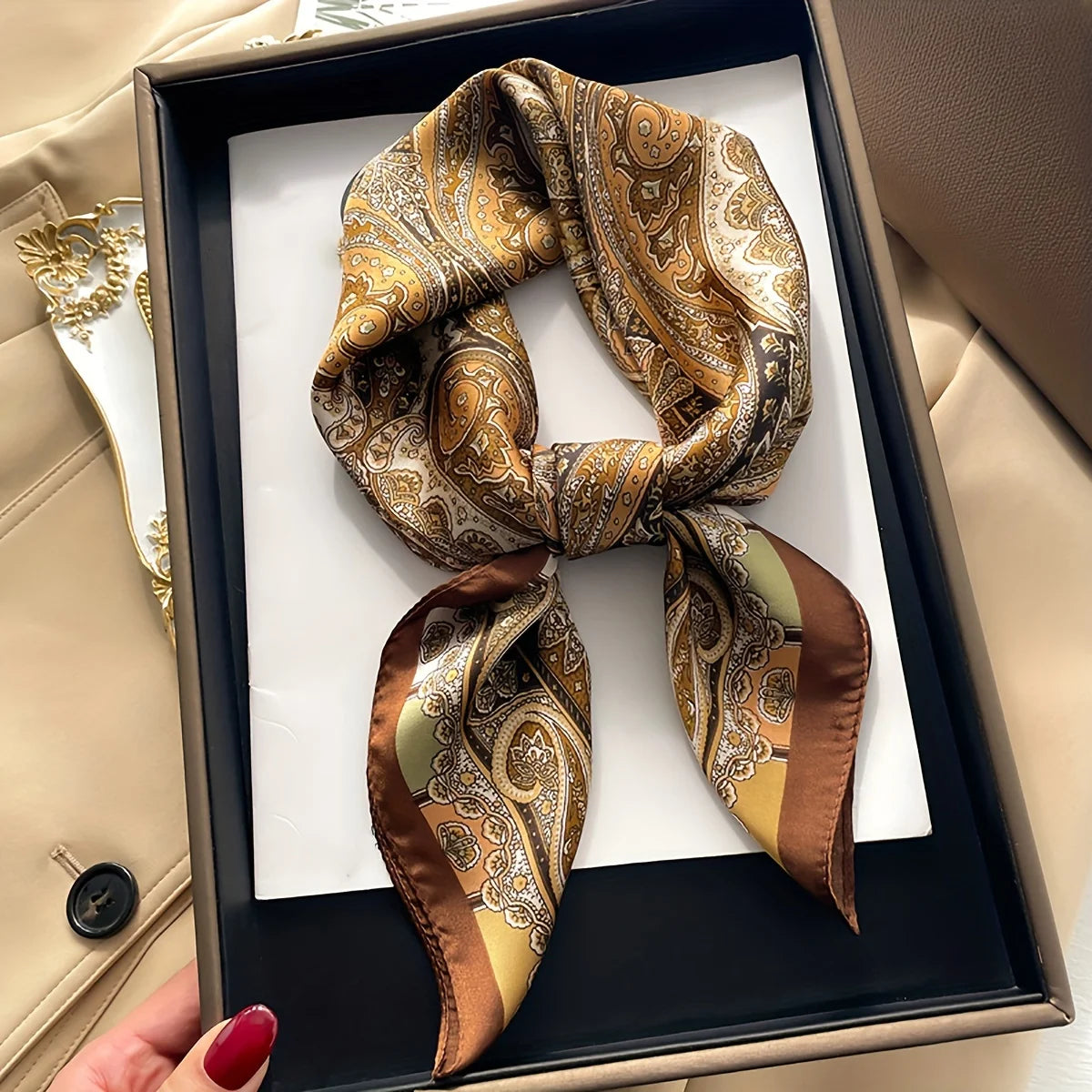 Écharpe/Foulard de style nordique élégant pour toutes les saisons, grand châle carré en fausse soie, étole décorative simple et chic pour adolescentes.