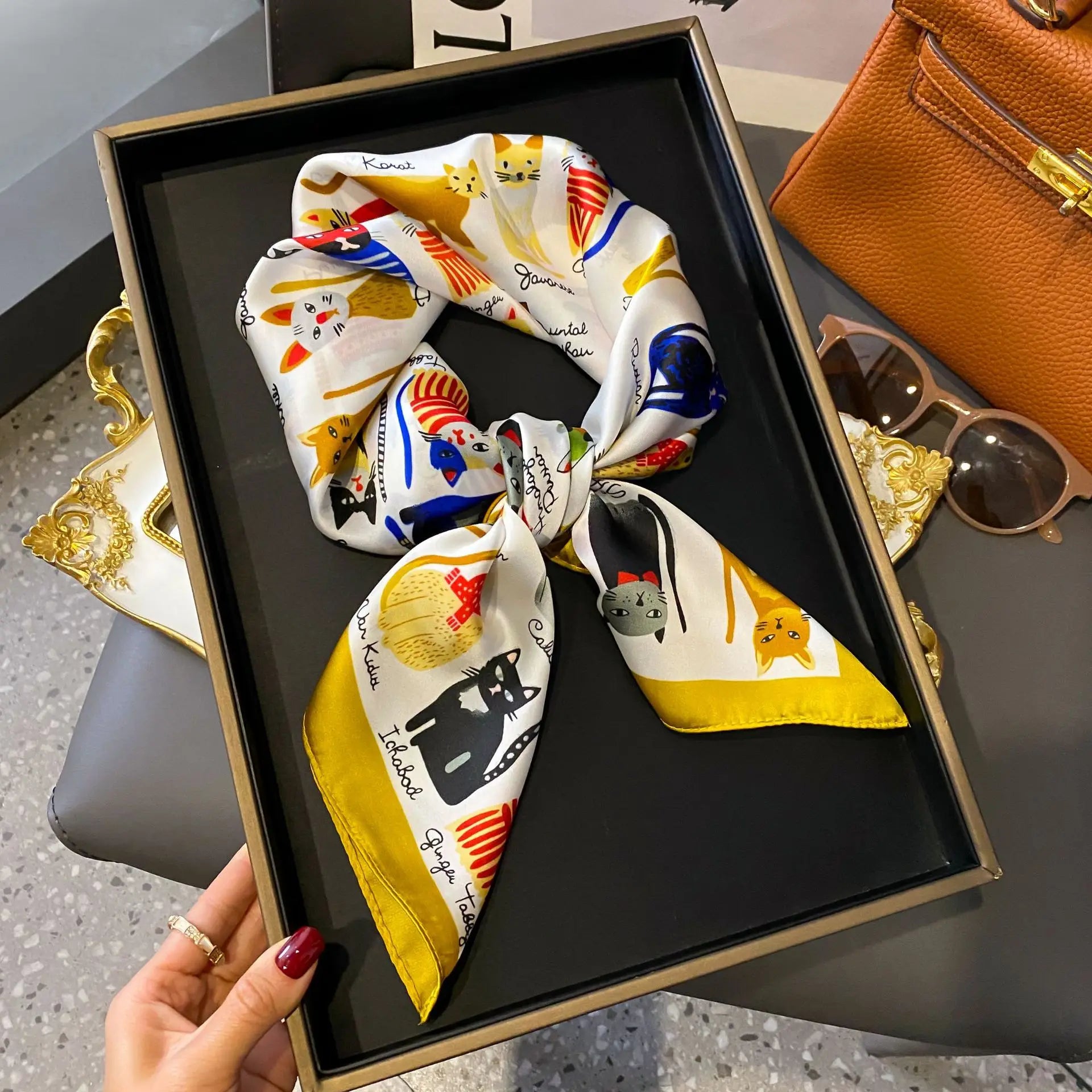 Écharpe/Foulard de style nordique élégant pour toutes les saisons, grand châle carré en fausse soie, étole décorative simple et chic pour adolescentes.