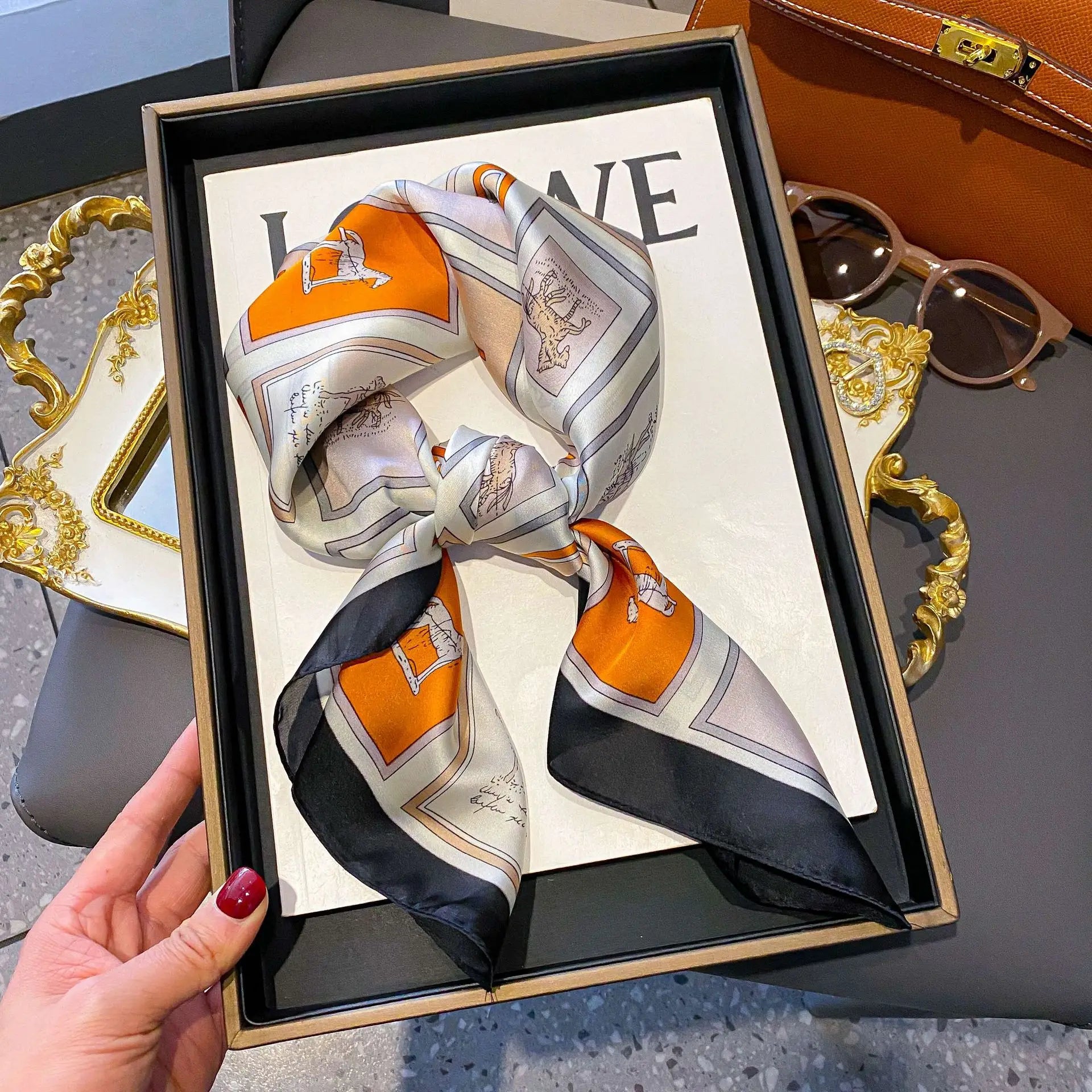 Écharpe/Foulard de style nordique élégant pour toutes les saisons, grand châle carré en fausse soie, étole décorative simple et chic pour adolescentes.