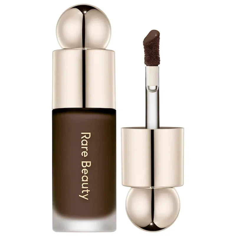 Contour liquide 'Soft Pinch' (Pincement Doux), look naturellement lifté qui dure, anti-cernes bronze, imperméable, contrôle du sébum, blush hydratant, maquillage.